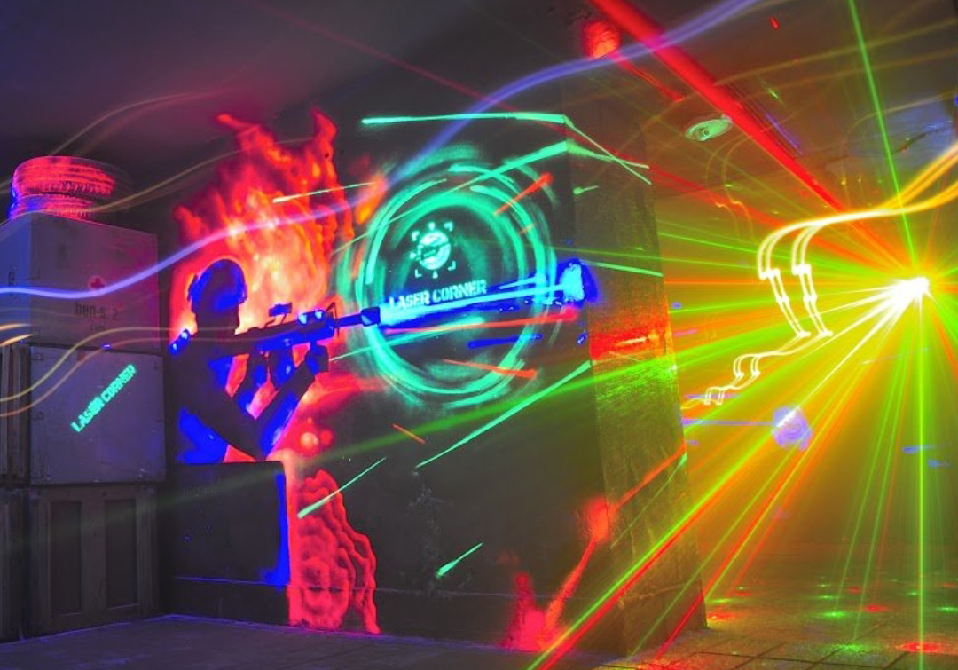 Csapat&eacute;p&iacute;tő program