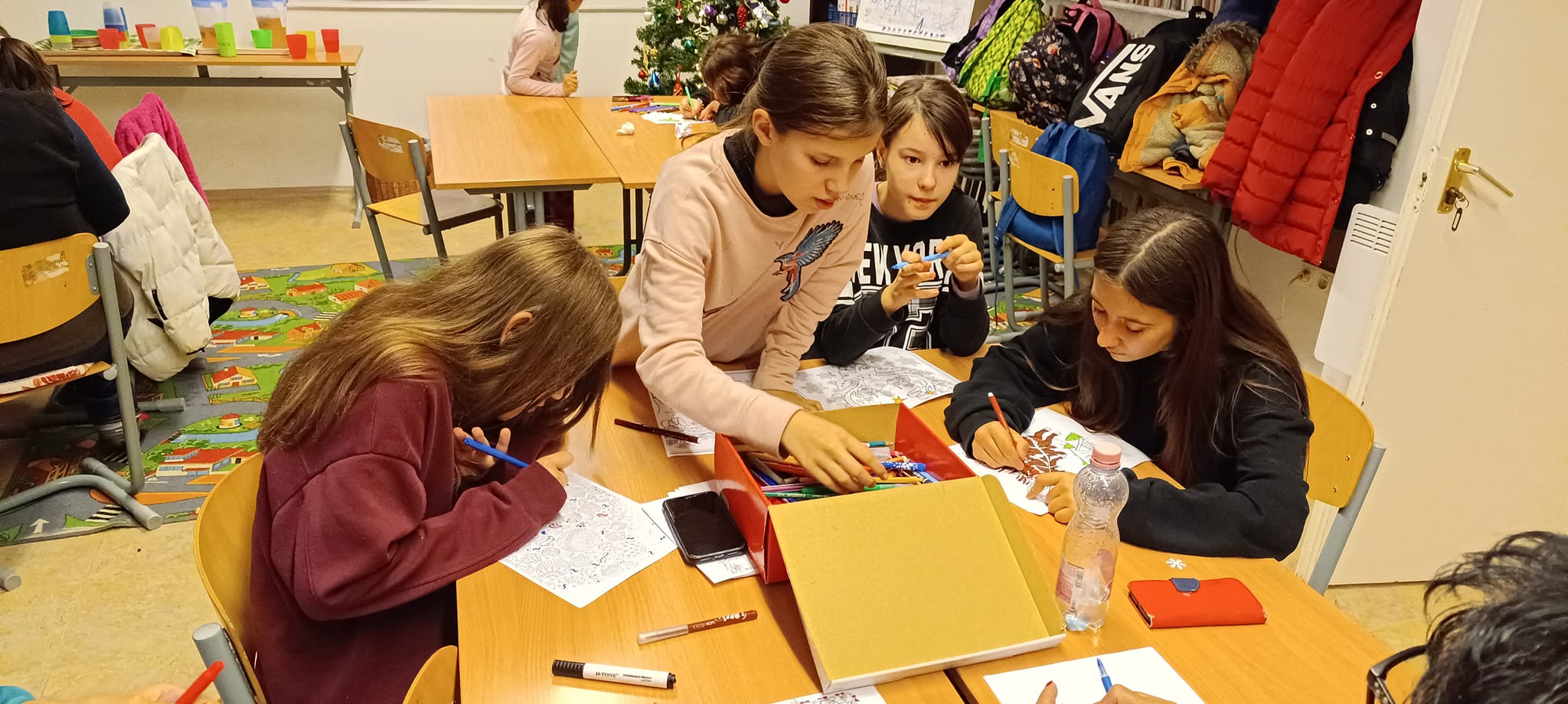 Mikul&aacute;s &uuml;nneps&eacute;g - MIOK Alap&iacute;tv&aacute;ny P&eacute;cs 